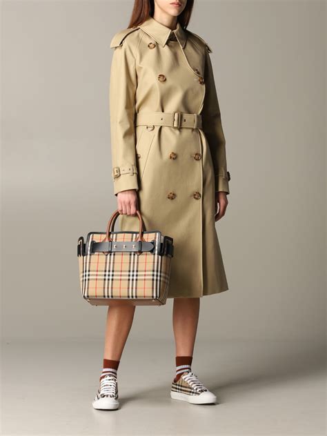 cappotto doppiopetto burberry donna|Burberry Limited.